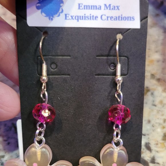 Flower Resin Pink earrings with 925 Sterling Silver hooks, glass bead - Picture 2 of 4